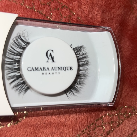 MARY LASH - Picture 3 of 4